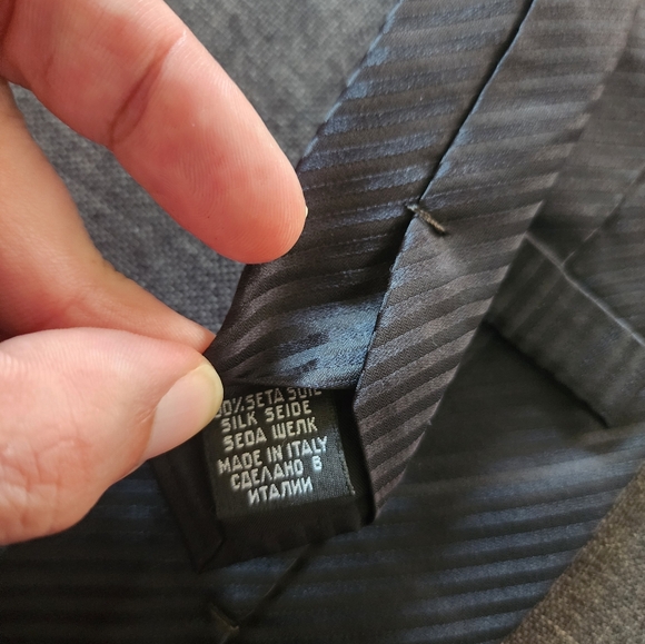 Hugo Boss Black Striped Tie 3 inches in Width - Picture 9 of 12